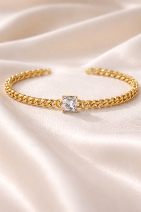 PRINCESS CUT STONE BRACELET