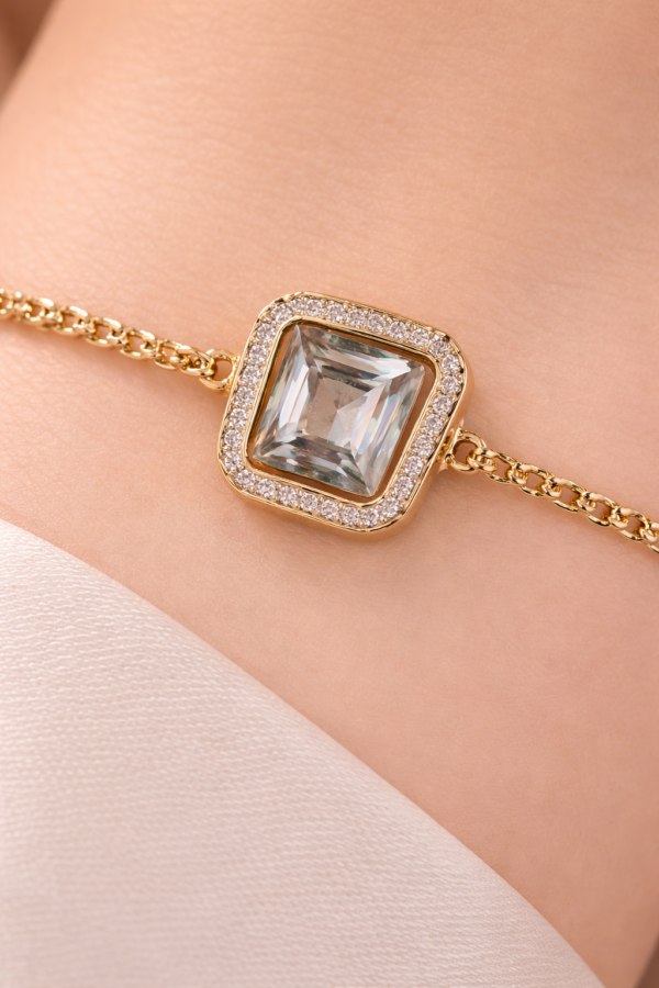 WHITE STONE BRACELET