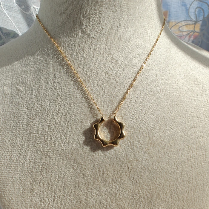 SUN NECKLACE