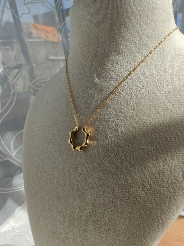 SUN NECKLACE