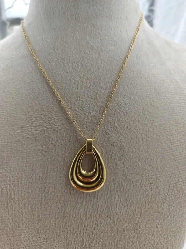 SMALL LEAF DROP NECKLACE