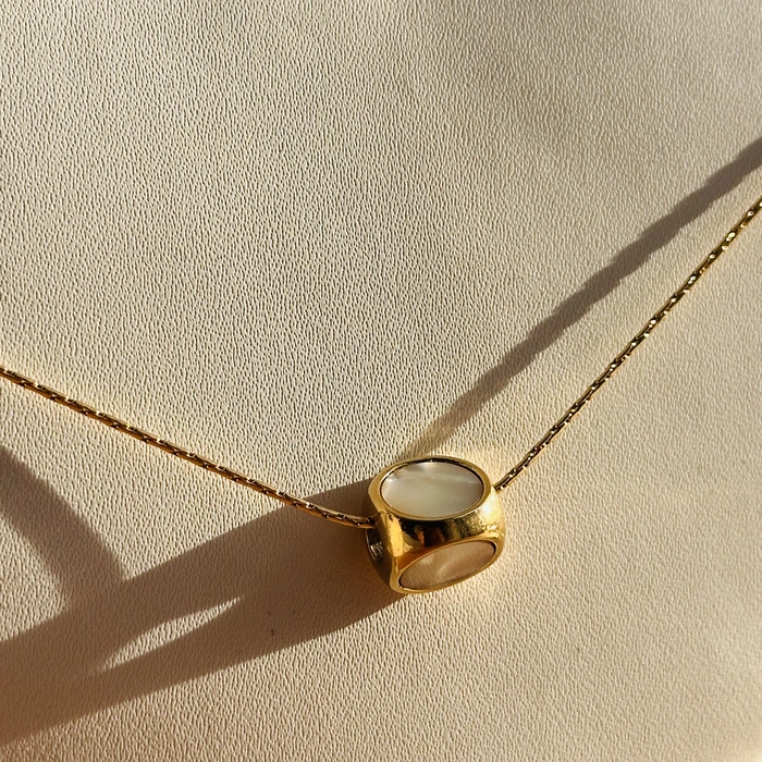 PENDULUM NECKLACE