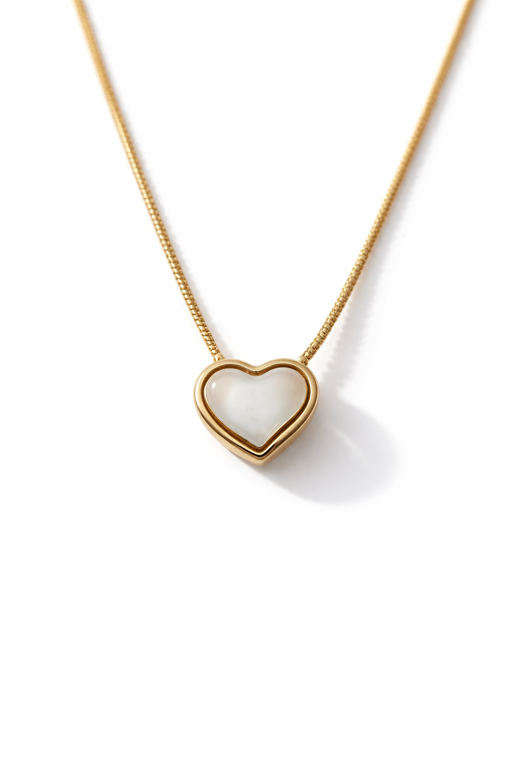 PEARL HEART TINY NECKLACE