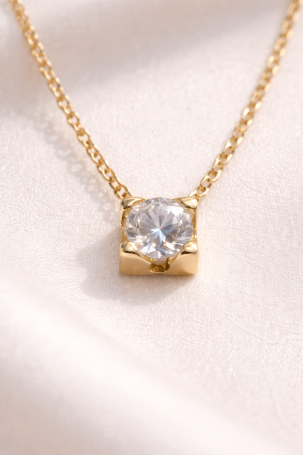 DAINTY STUD NECKLACE