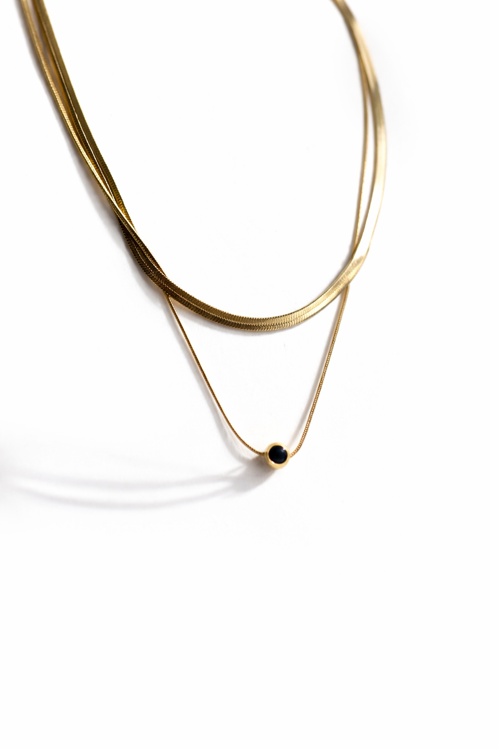 SNAKE DOUBLE LAYER STUD BLACK NECKLACE