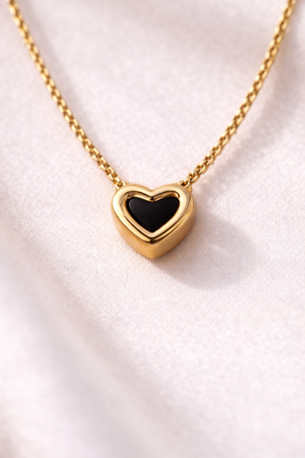 SKARRA TINY HEART NECKLACE