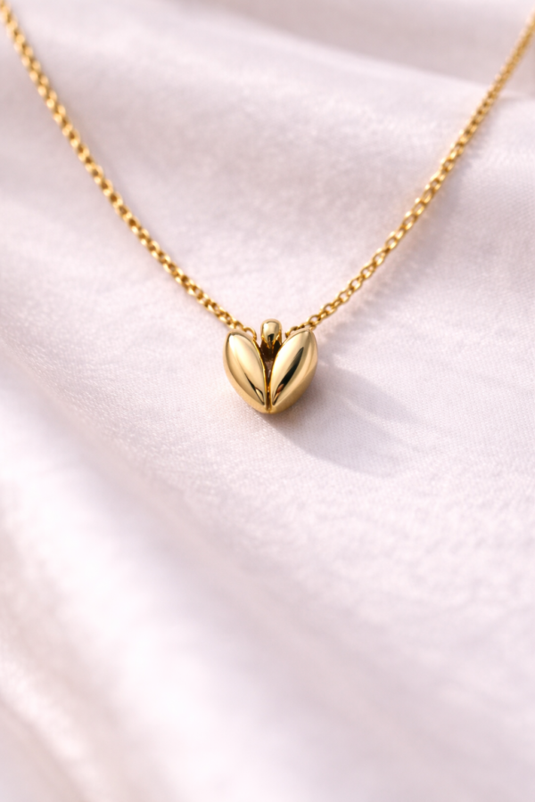 TINY LEAF HEART NECKLACE