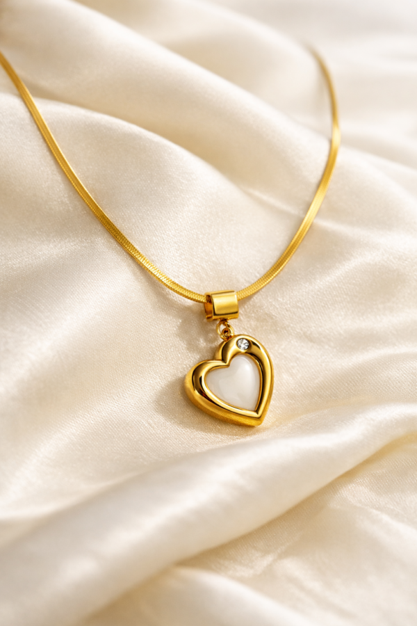 THICK HEART NECKLACE