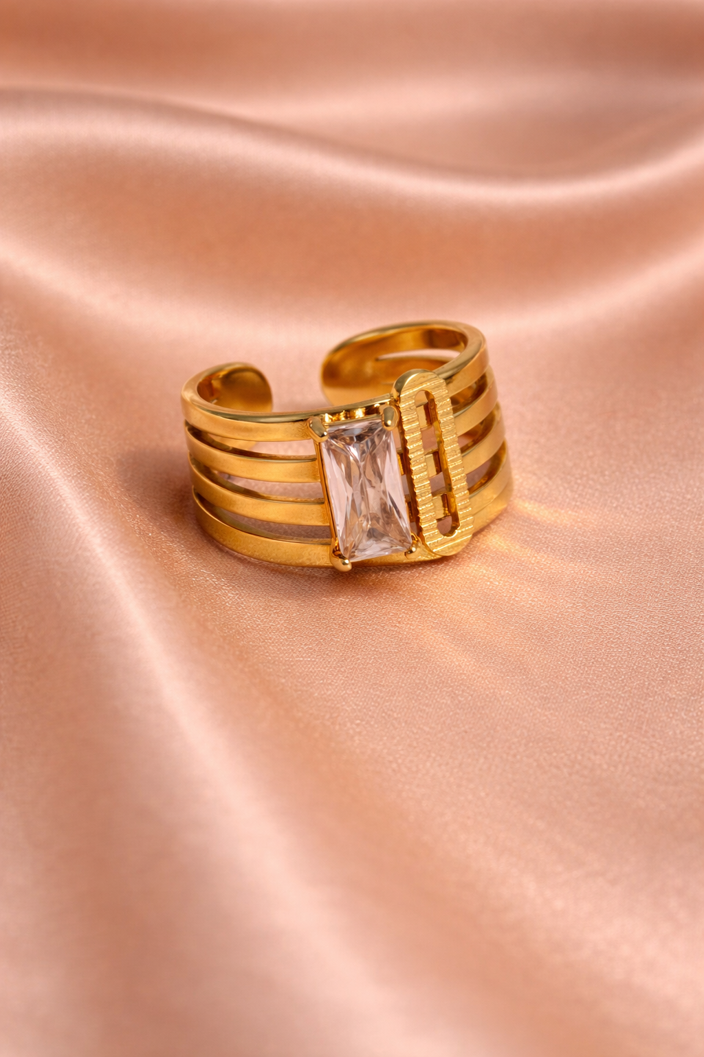 Skarra "Linear Prism" Structured Gold Ring