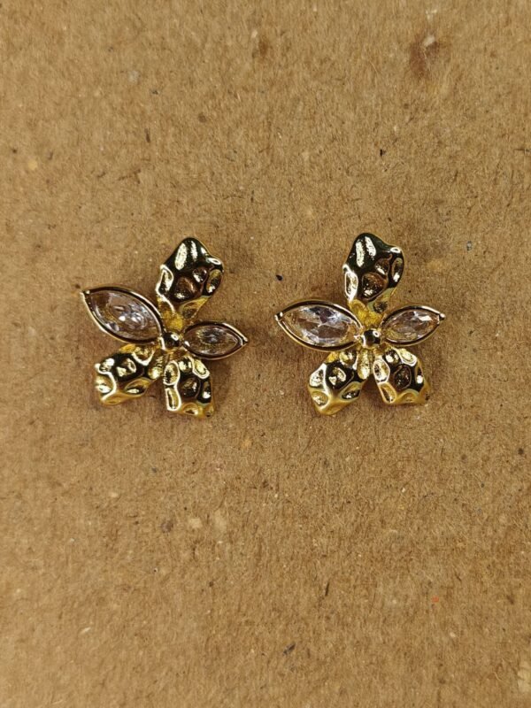 WhatsApp Image 2025-07-08 at 17.11.07 (1) Textured Gold Floral Stud Earrings