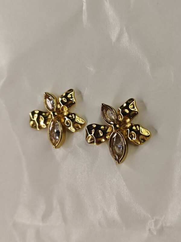 WhatsApp Image 2025-07-08 at 17.11.07 (2) Textured Gold Floral Stud Earrings