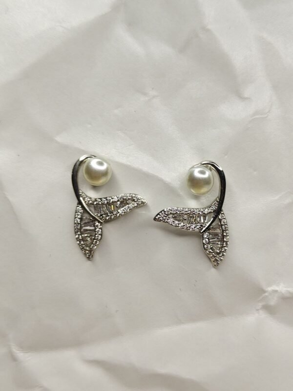 WhatsApp Image 2025-07-08 at 19.12.15 Leaf Pearl Stud Earrings
