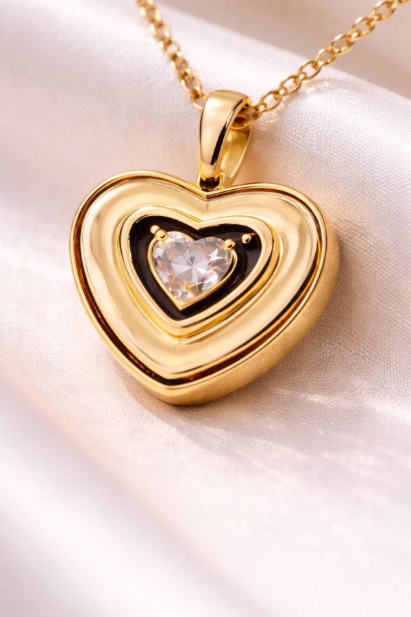 DIAMOND HEART NECLACE